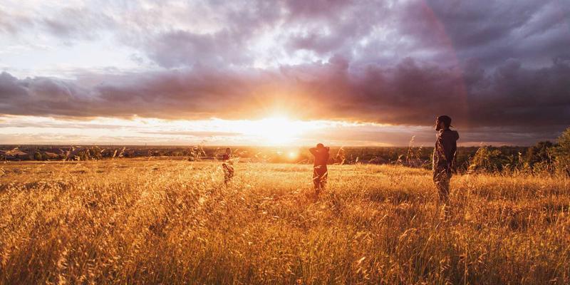 NFV到CNF：云原生时代网络功能的架构演进、性能挑战与运维转型